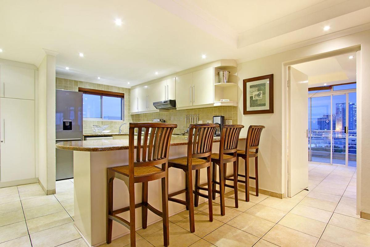 Ocean View C602 By Hostagents Apartment Bloubergstrand Exterior photo