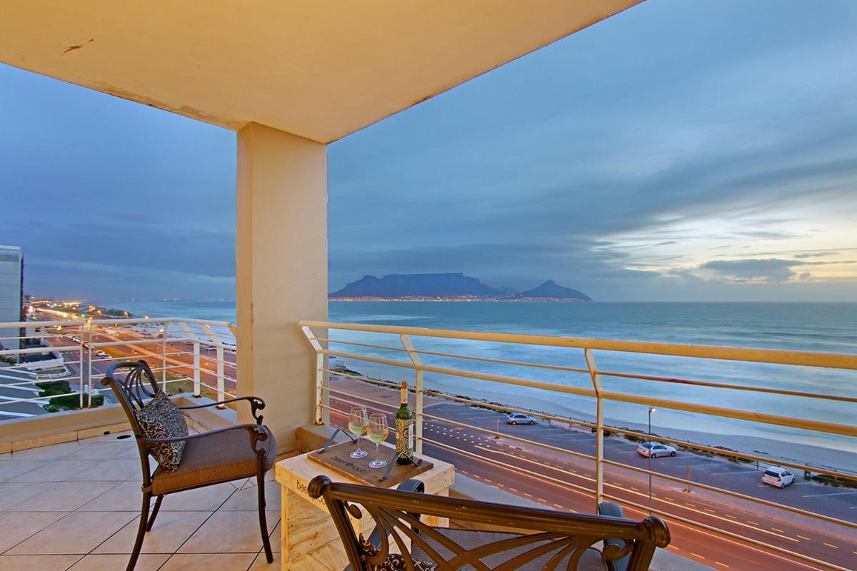 Ocean View C602 By Hostagents Apartment Bloubergstrand Exterior photo
